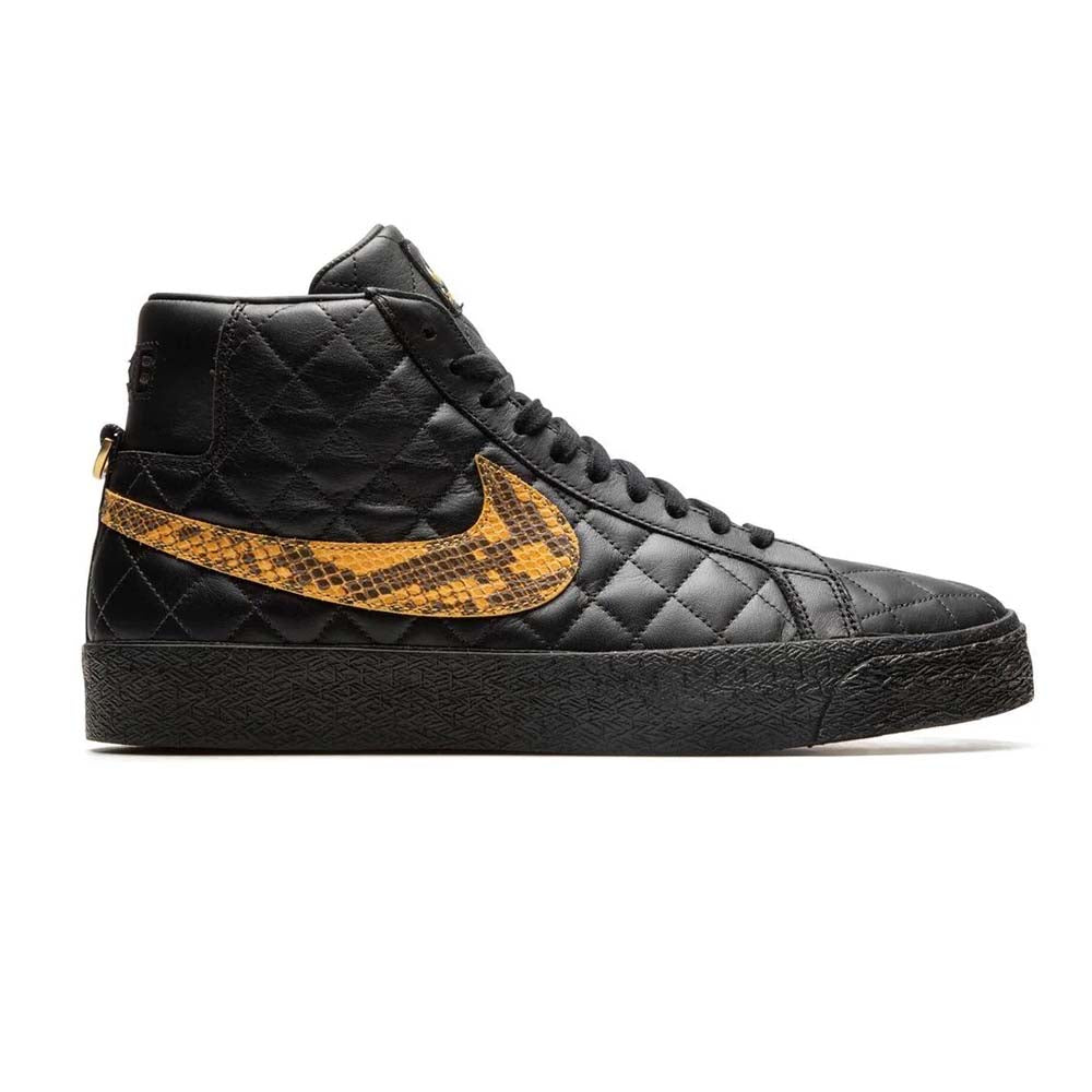 Nike SB Blazer Mid QS
Supreme Black